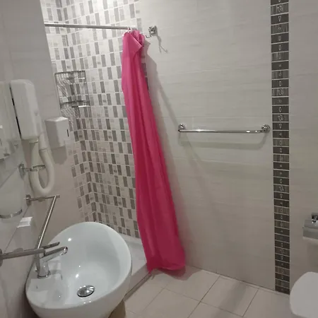 מלון Magnolia 3*